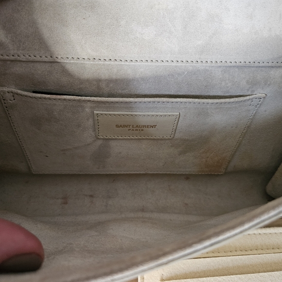 YSL Cream Leather Clutch - Yves Saint Laurent - Picture 9 of 12